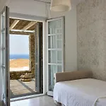 فيلة Litharia, Enchanting Location And View Ioulis