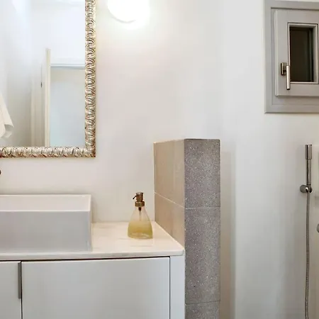 Litharia, Enchanting Location And View Ioulis