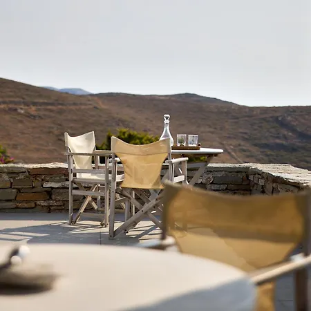فيلة Litharia, Enchanting Location And View Ioulis