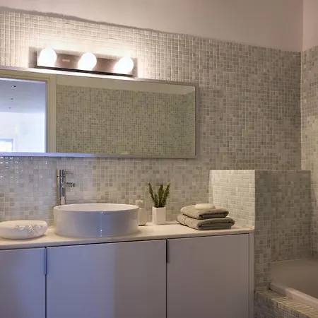 فيلة Litharia, Enchanting Location And View Ioulis