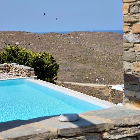 Litharia, Enchanting Location And View Ioulis