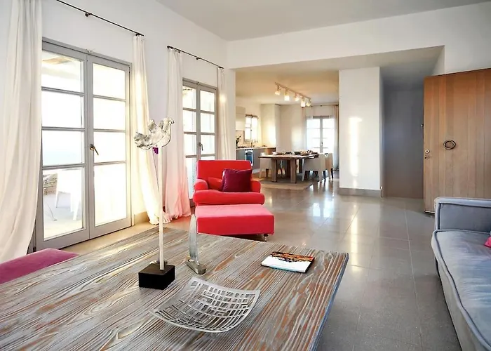 Villa Litharia, Enchanting Location And View Ioulis