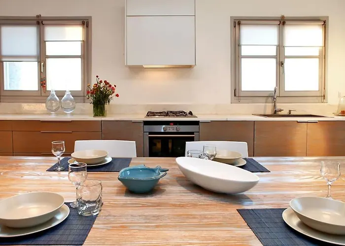 Litharia, Enchanting Location And View *