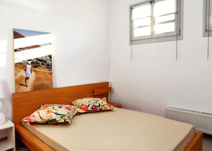 Litharia, Enchanting Location And View Ioulis