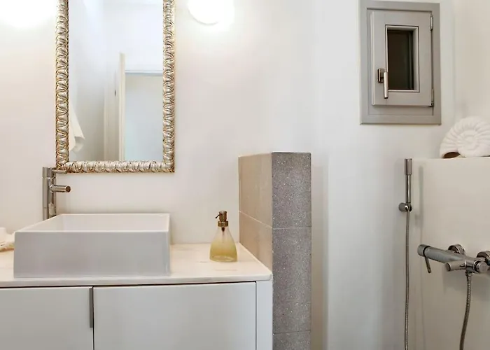 Litharia, Enchanting Location And View Ioulis