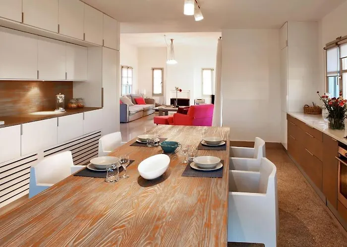 Litharia, Enchanting Location And View